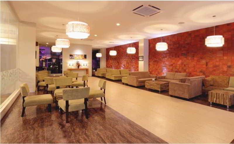 ลอมบอค พลาซ่า โฮเต็ล Hotel มาตารัม ภายนอก รูปภาพ
