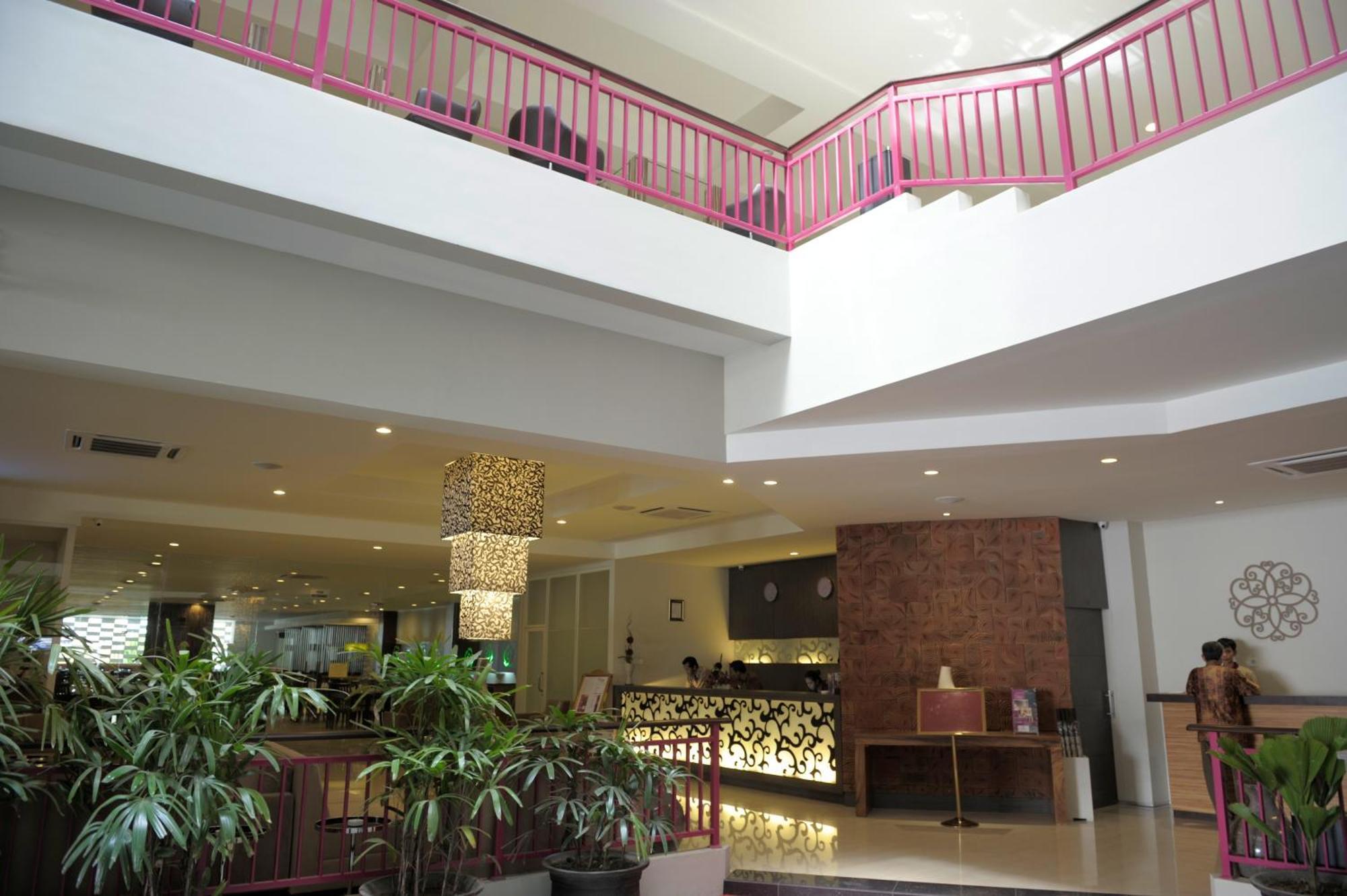ลอมบอค พลาซ่า โฮเต็ล Hotel มาตารัม ภายนอก รูปภาพ