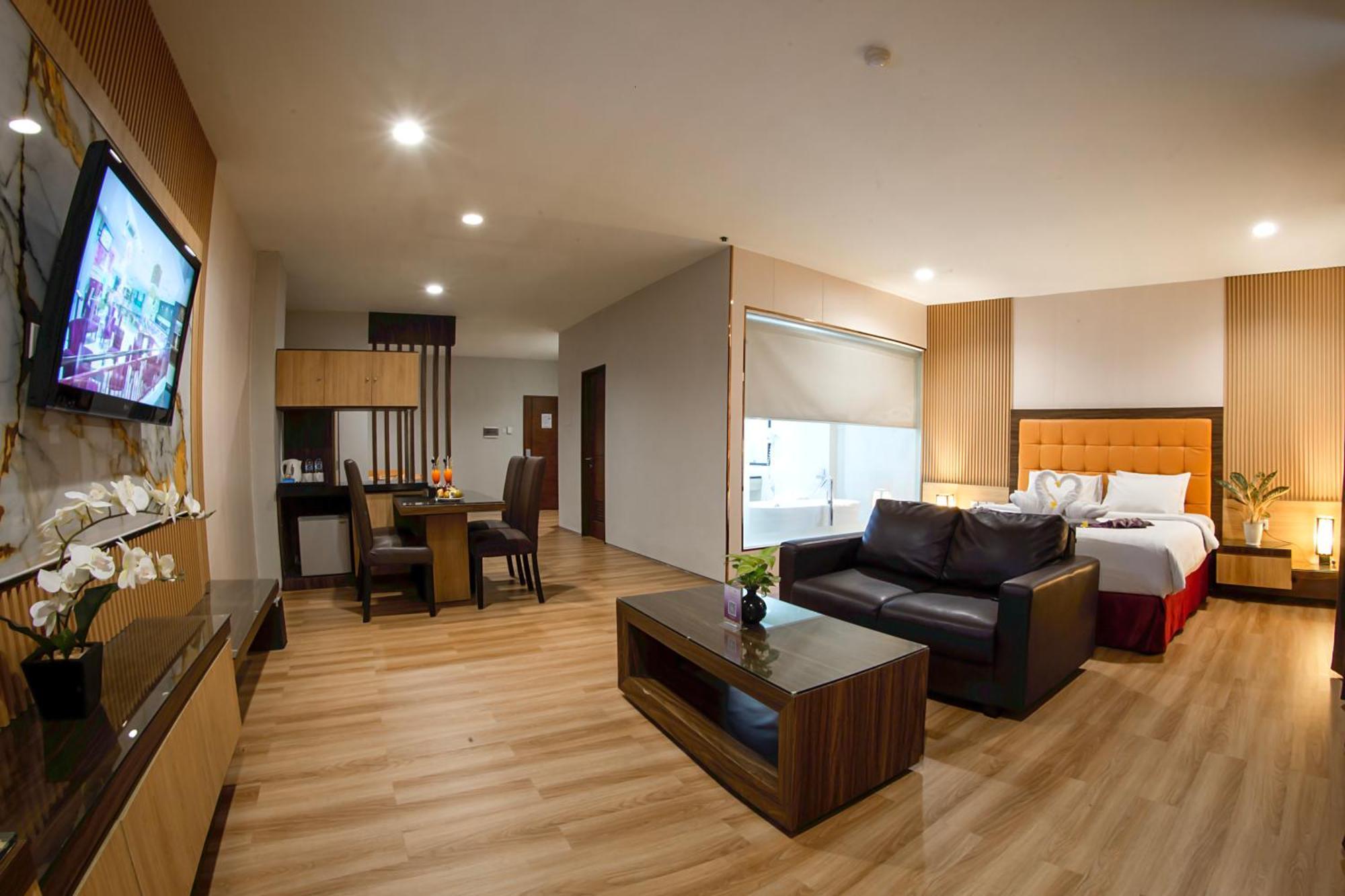 ลอมบอค พลาซ่า โฮเต็ล Hotel มาตารัม ภายนอก รูปภาพ